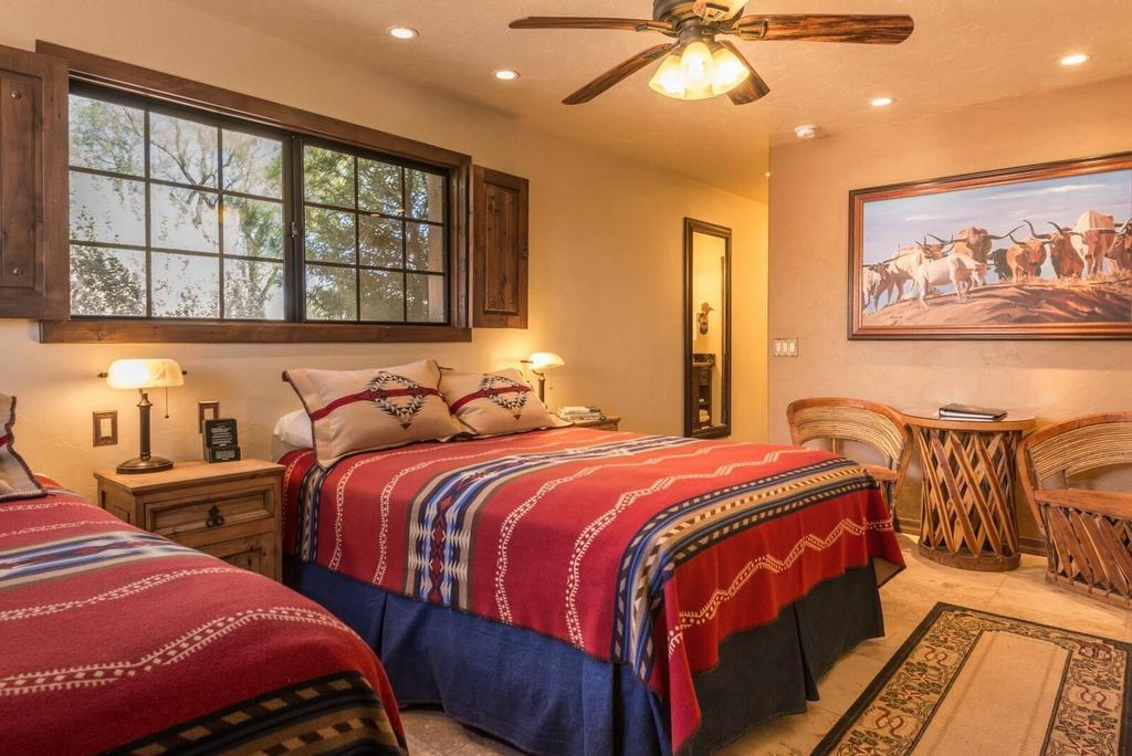Bed and breakfast White Stallion Ranch Avra