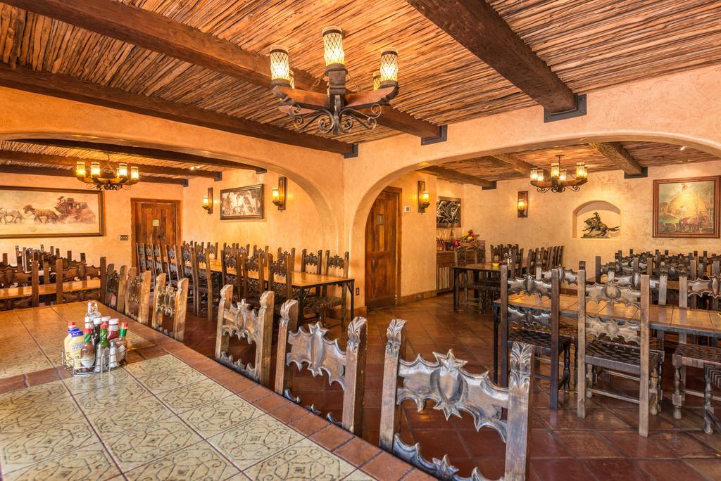Bed and breakfast White Stallion Ranch Avra