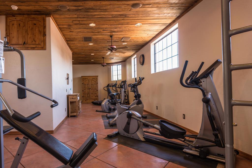 Bed and breakfast White Stallion Ranch 4*