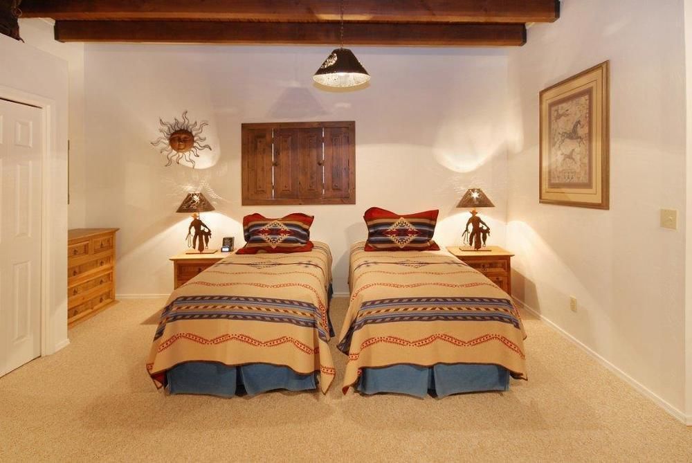 Bed and breakfast White Stallion Ranch 4*