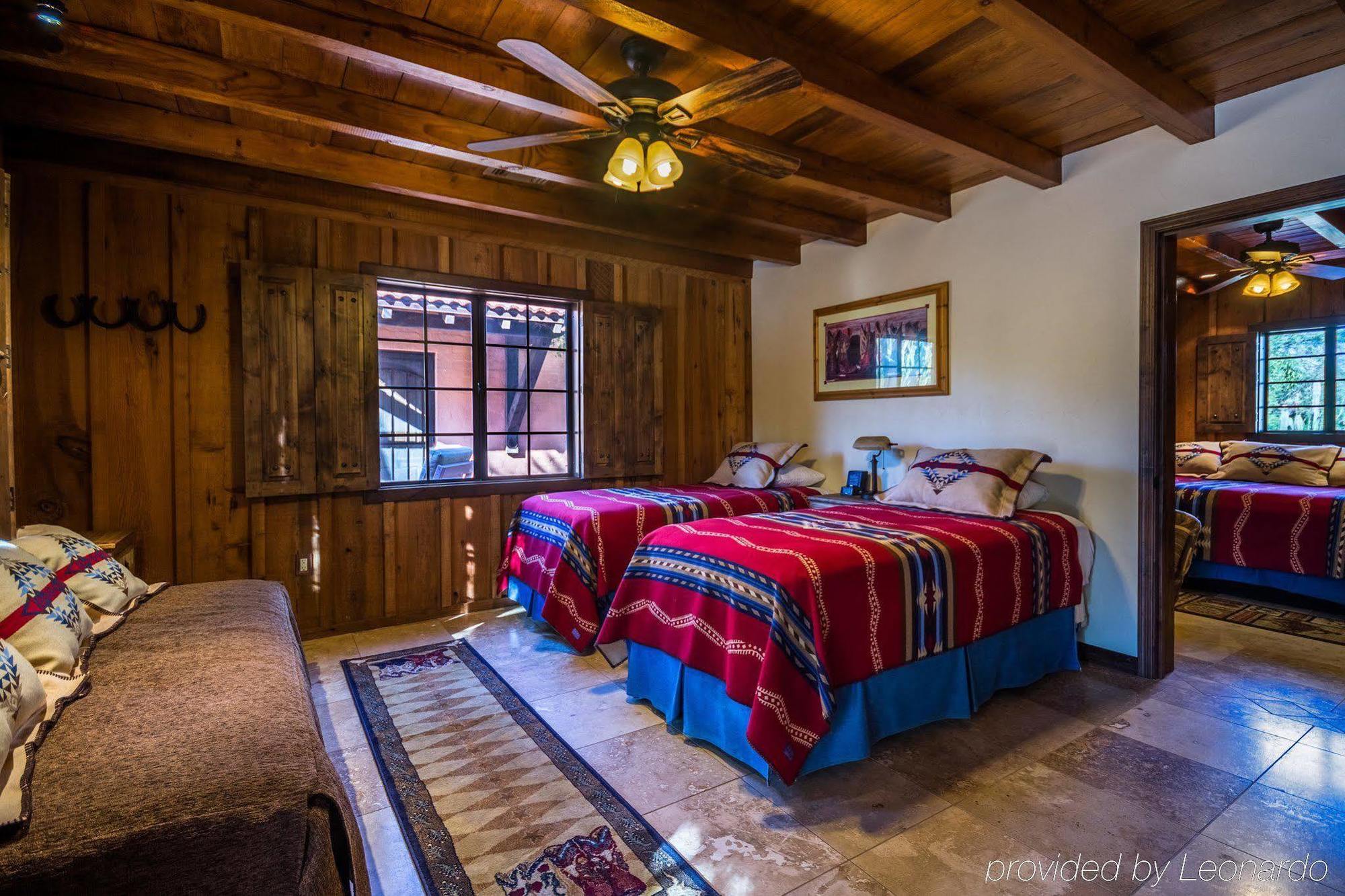 White Stallion Ranch 4* Avra